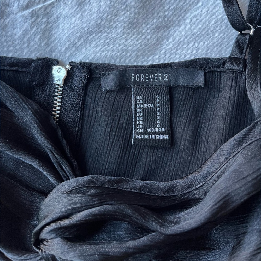 Forever 21 S Satin Twist Top - Picture 4 of 8